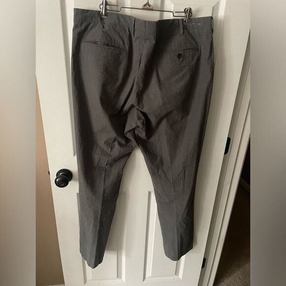 Men’s J Crew Flat Front Lightweight Gray Pants W38 L32 - Picture 3 of 4